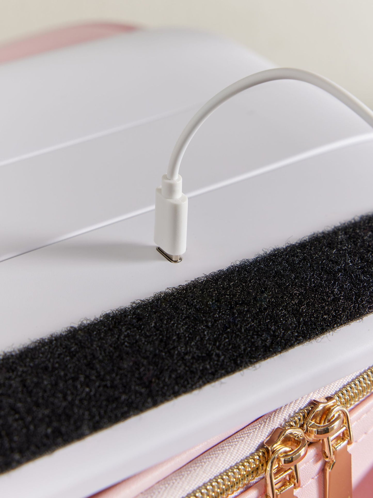 GoBe™ LED Makeup Bag with Lighted Mirror